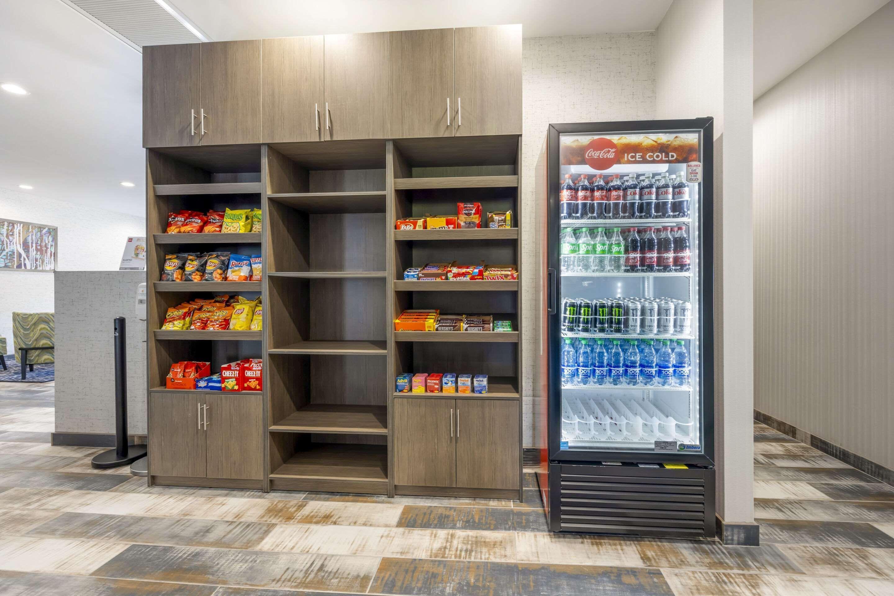 Hotel Quality & Joelton - 2*