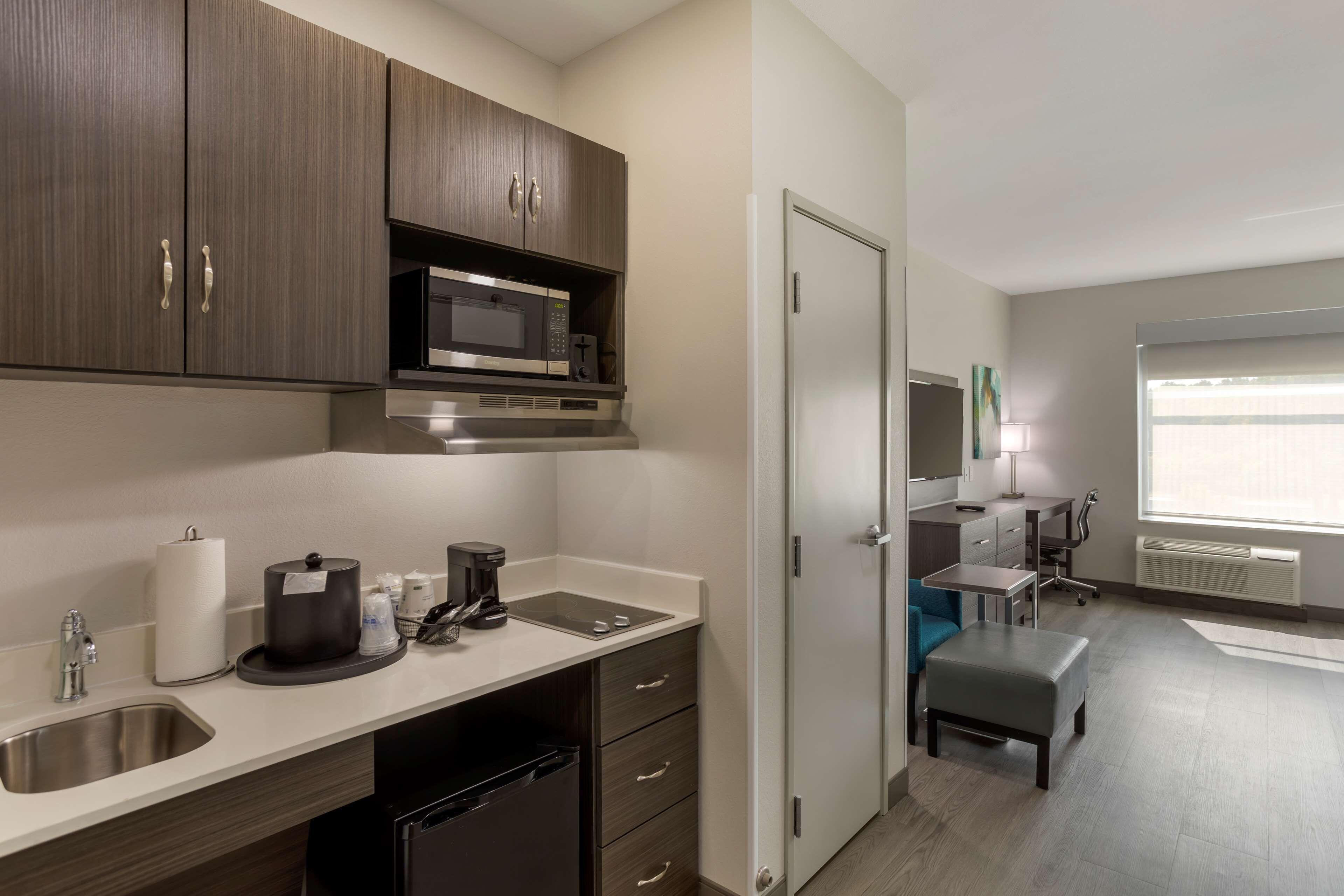 Hotel Western Executive Residency Antioch