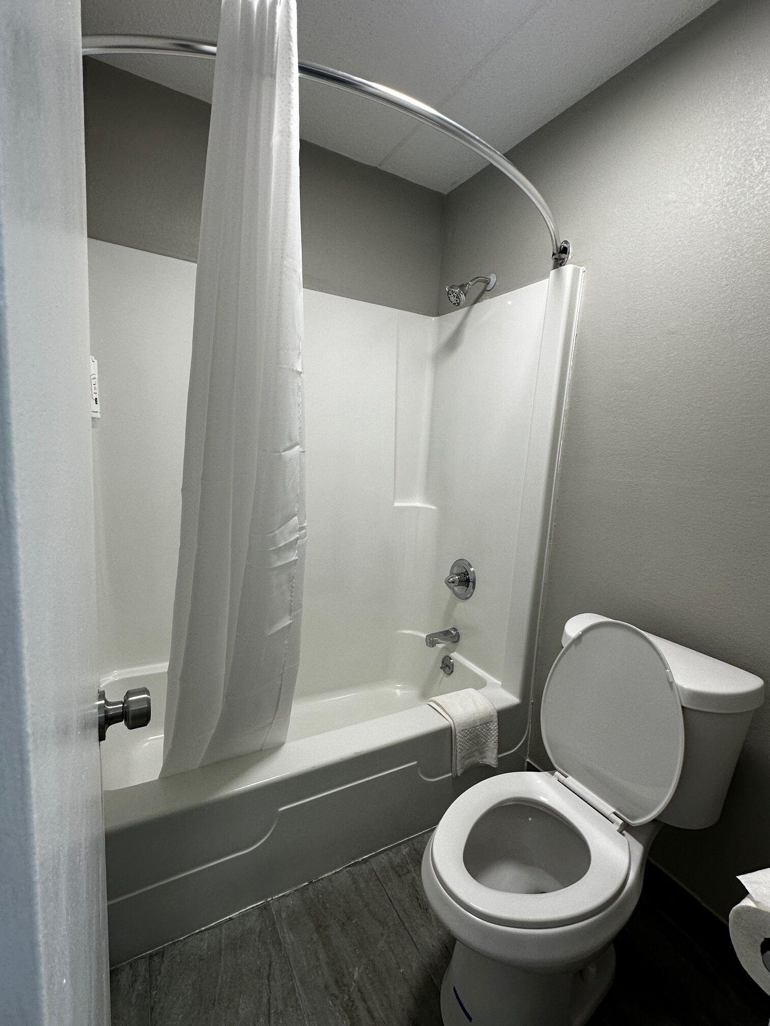 Quality - Opryland Area *