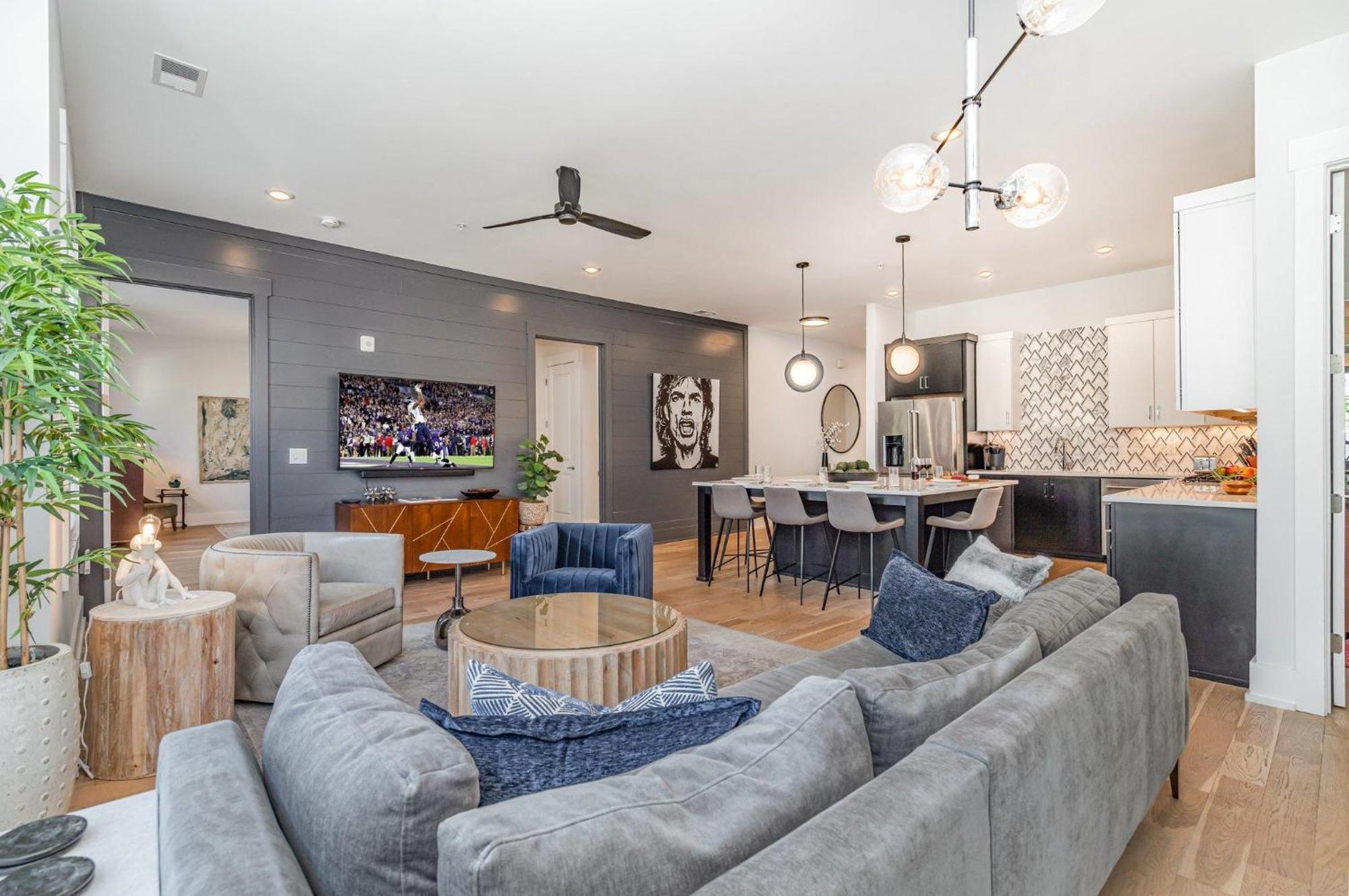 The Acklen-private Balcony-4 Mins To Broadway