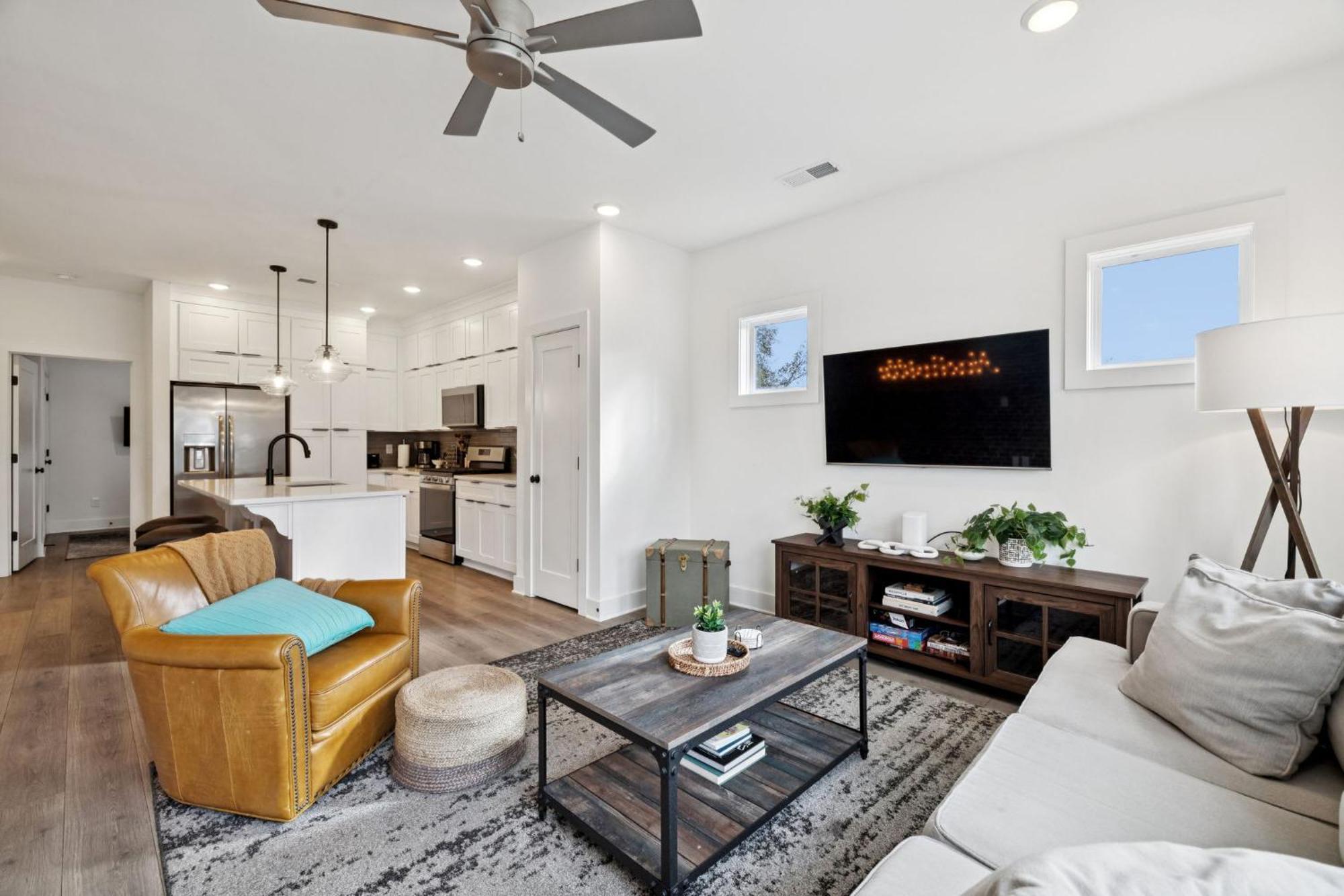 Holiday home New Nash Modern Luxurious Space W Rooftop Views Nashville