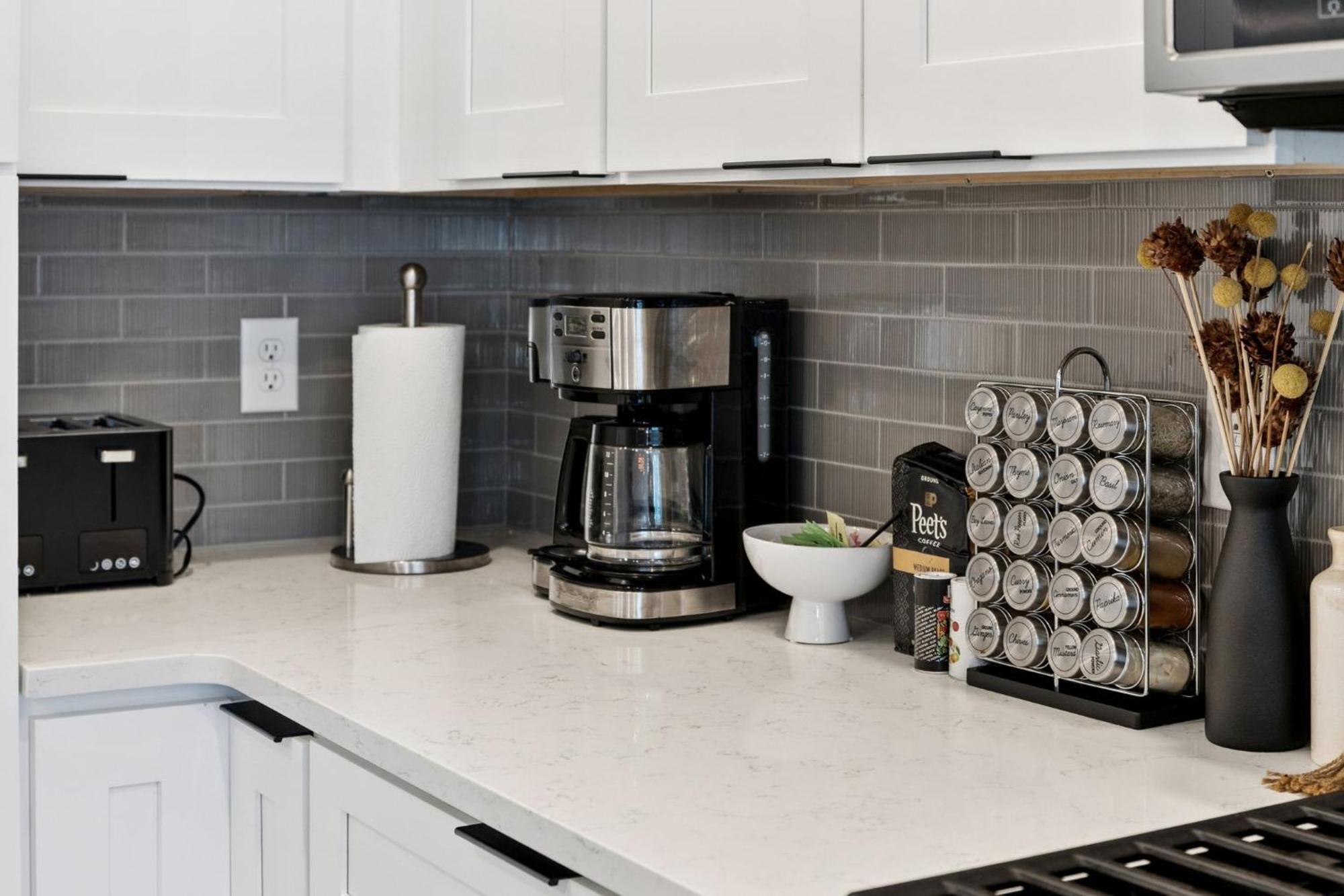 New Nash Modern Luxurious Space W Rooftop Views