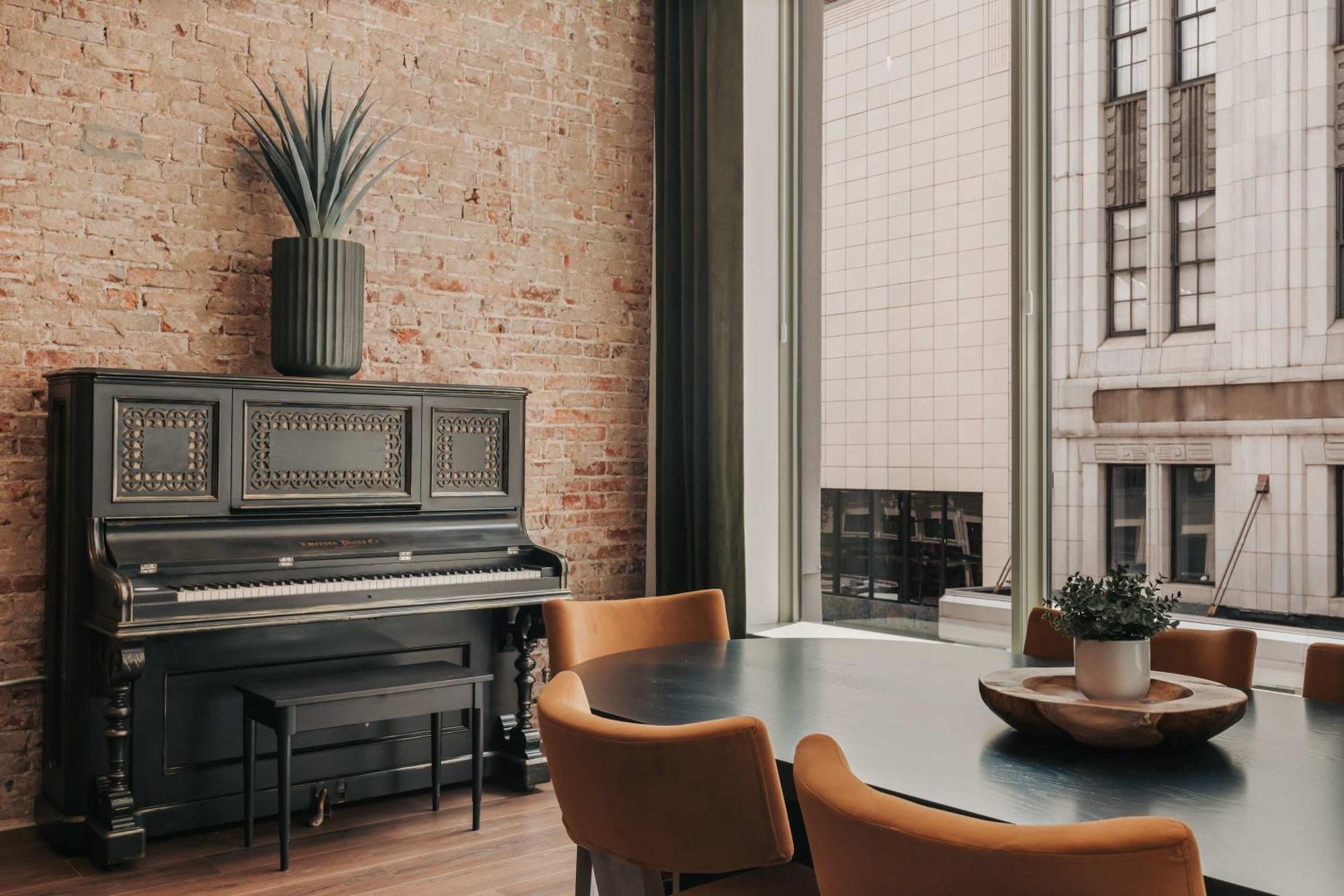 Starr Piano - Roxie And Carraway - 8 Bedrooms Holiday home *