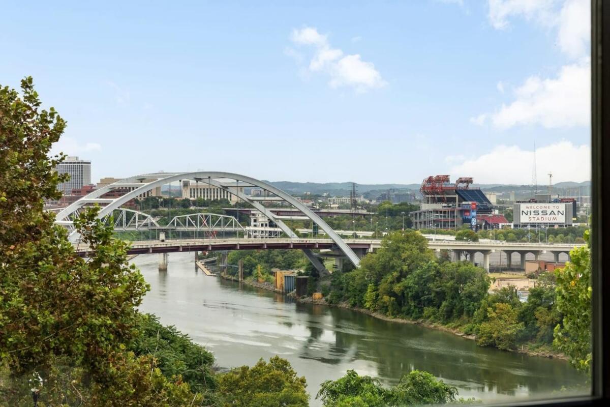 View 320 * Nashville