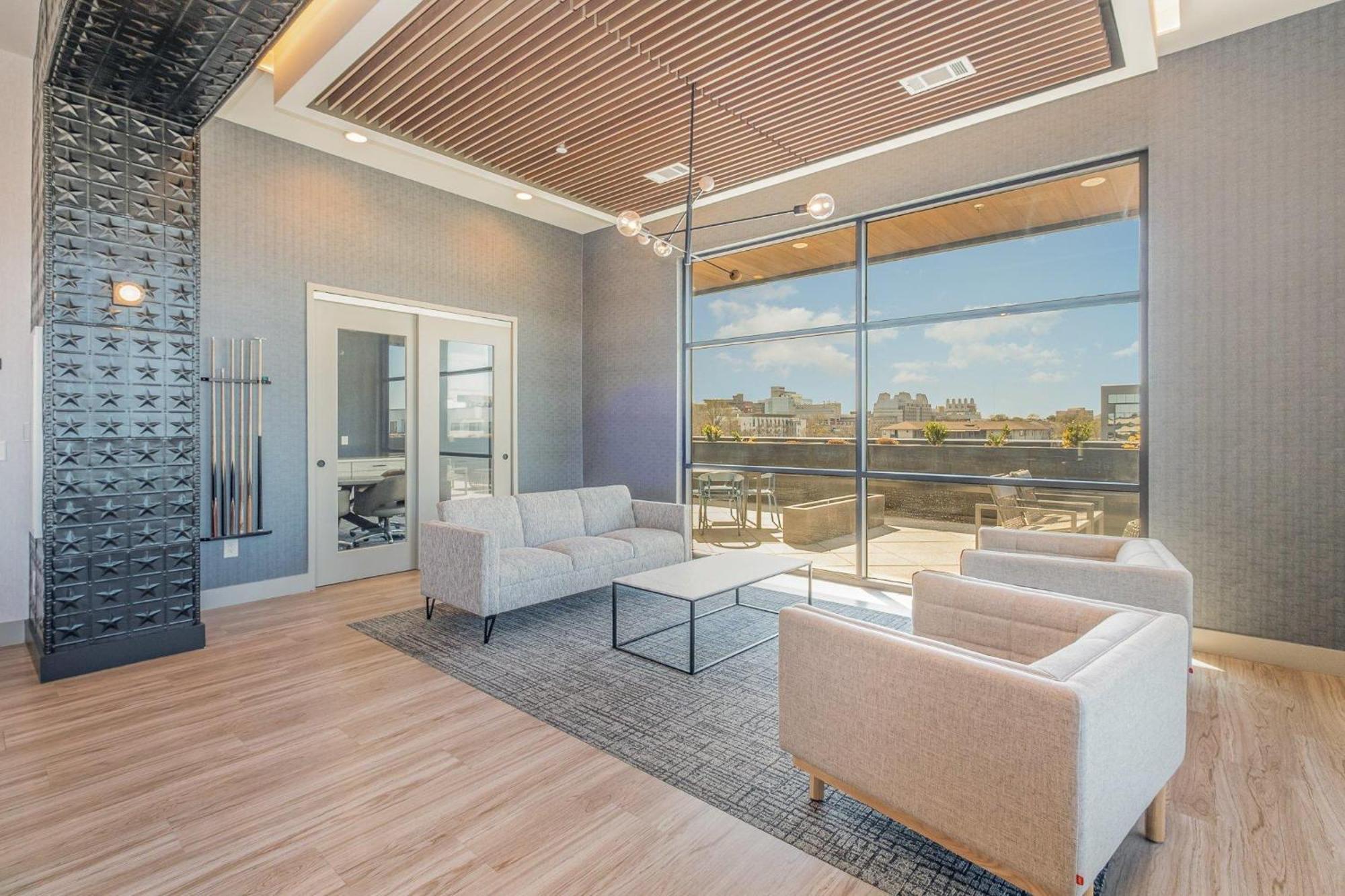 Harmony Outpost-pool & Gym-4 Mins To Broadway Holiday home Nashville