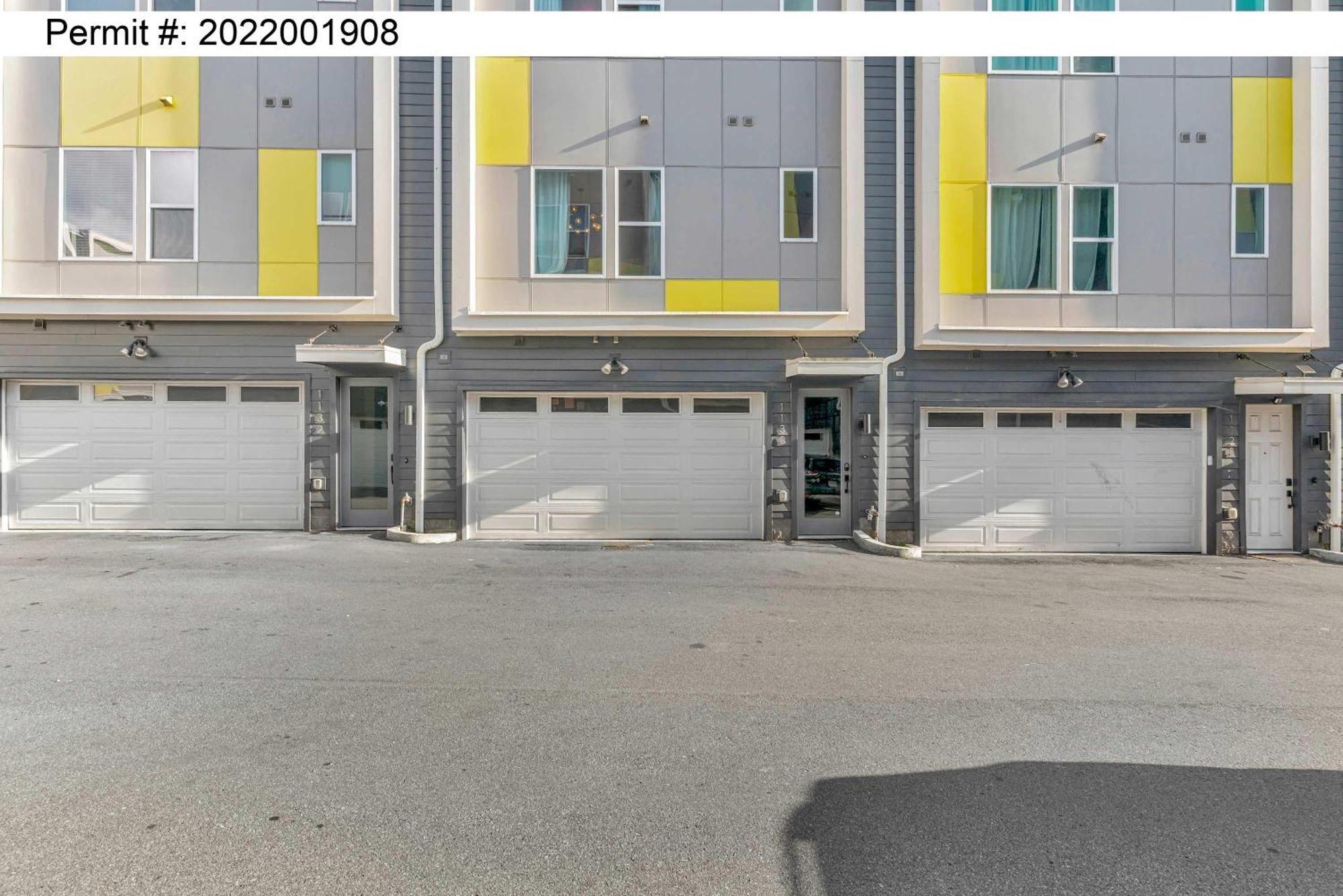 Holiday home Rooftop Deck 2 Car Garage Near Downtown *