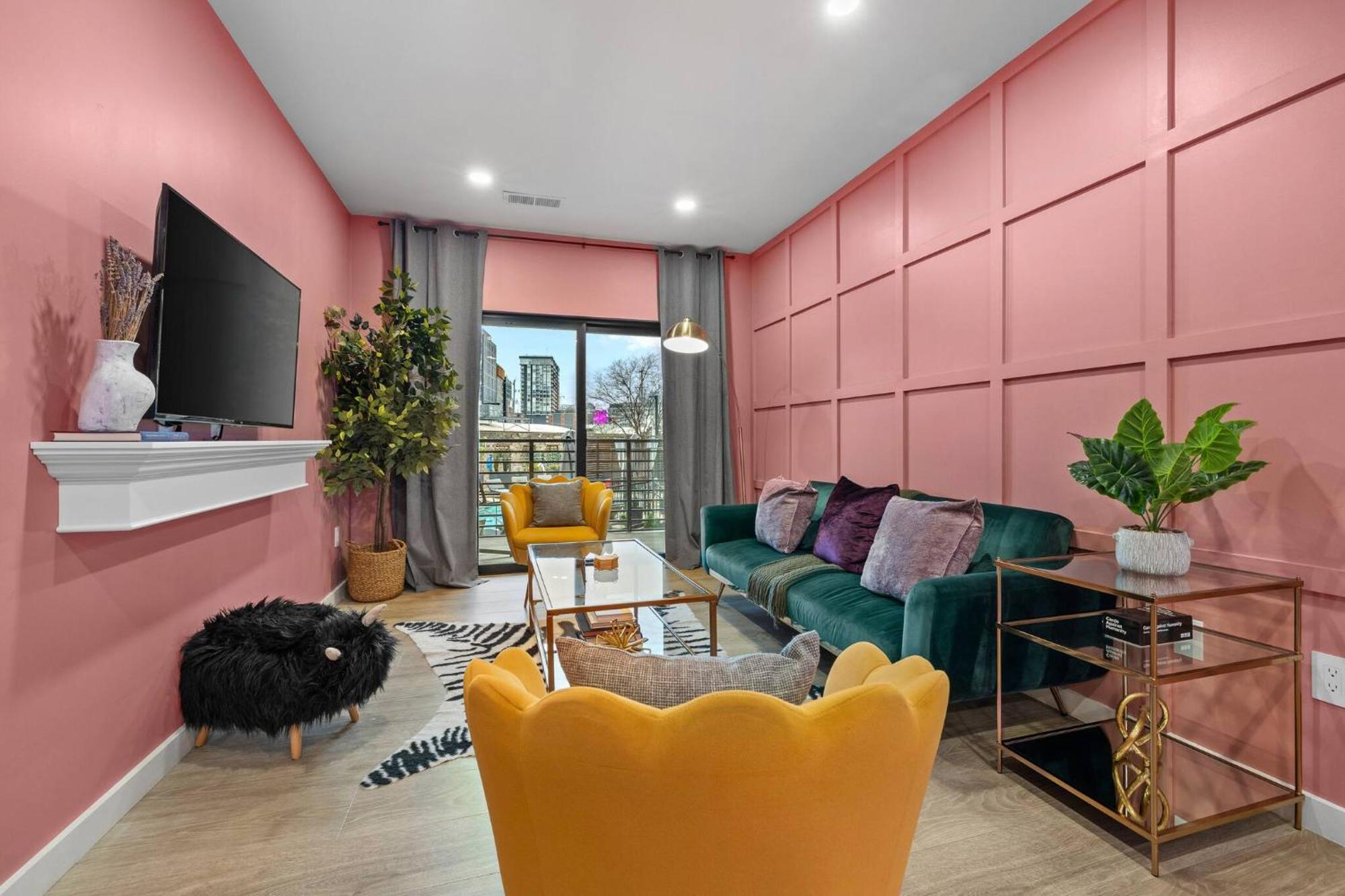 Walk To Broadway- Pool & Cabanas-luxury Nashville