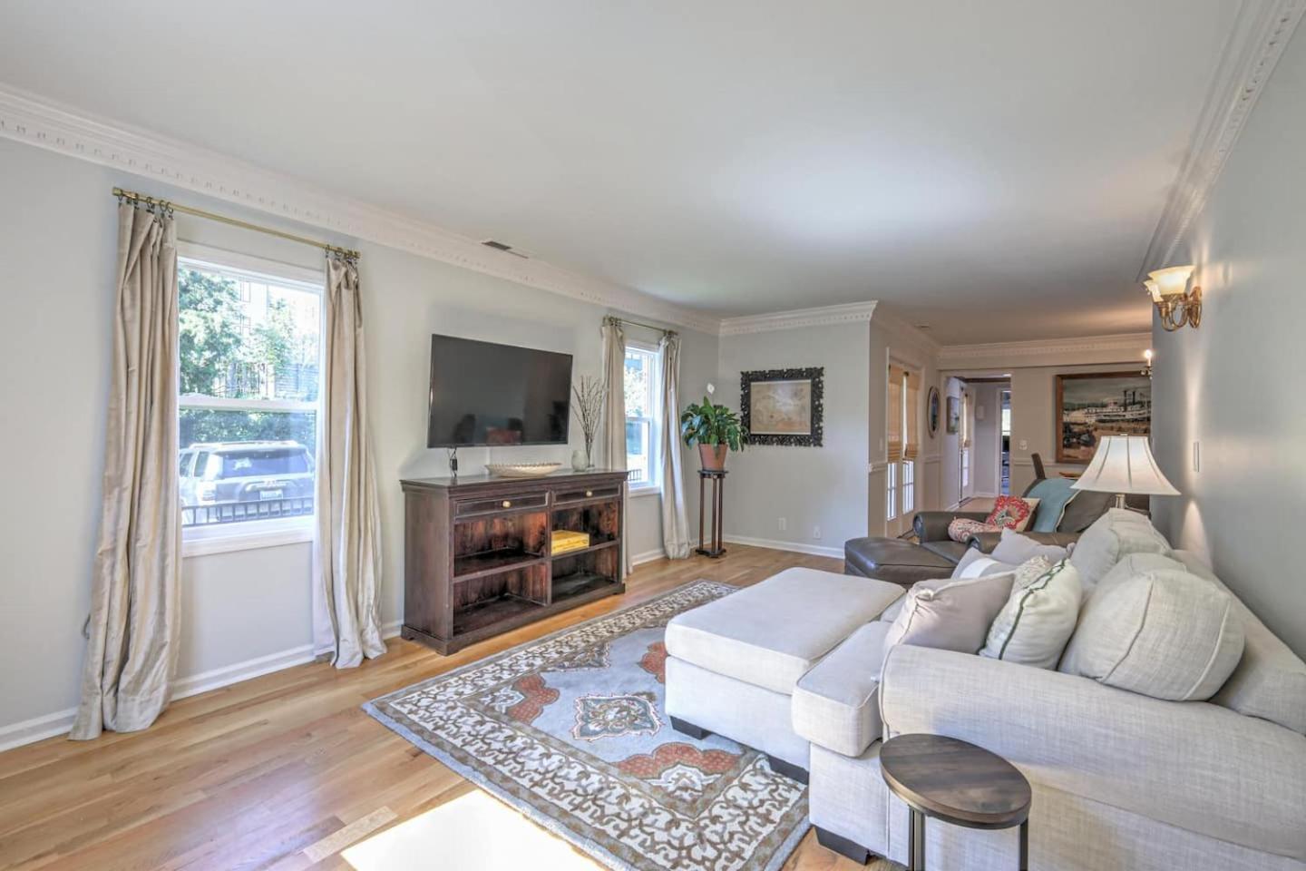 Cozy Hills 3b,2b Park Free In Unit Wd *