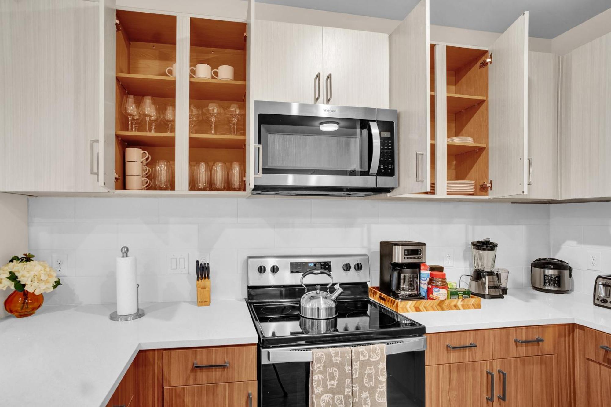 Grand Palace Pool Gym Parking *