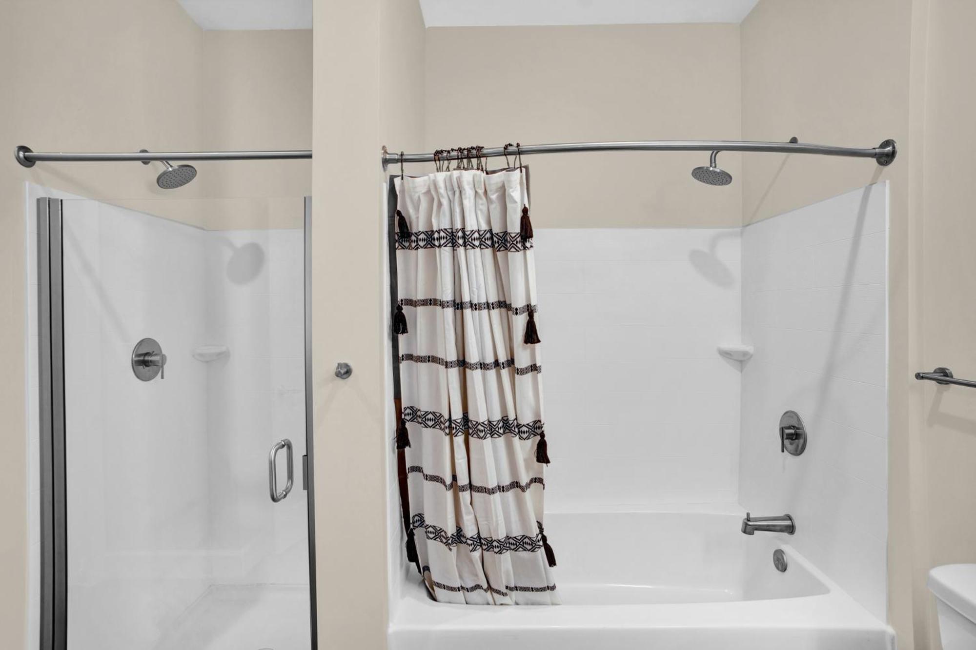 Grand Palace Pool Gym Parking Nashville