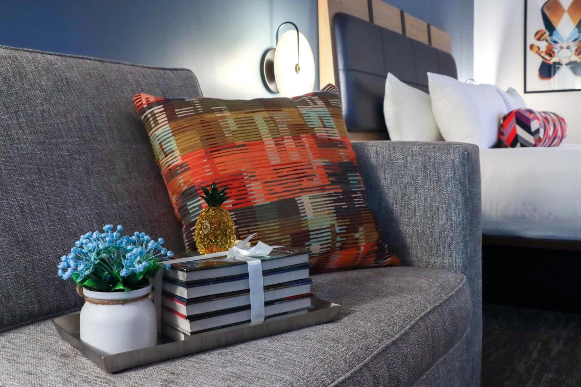 The At Opryland, A Gaylord 3*