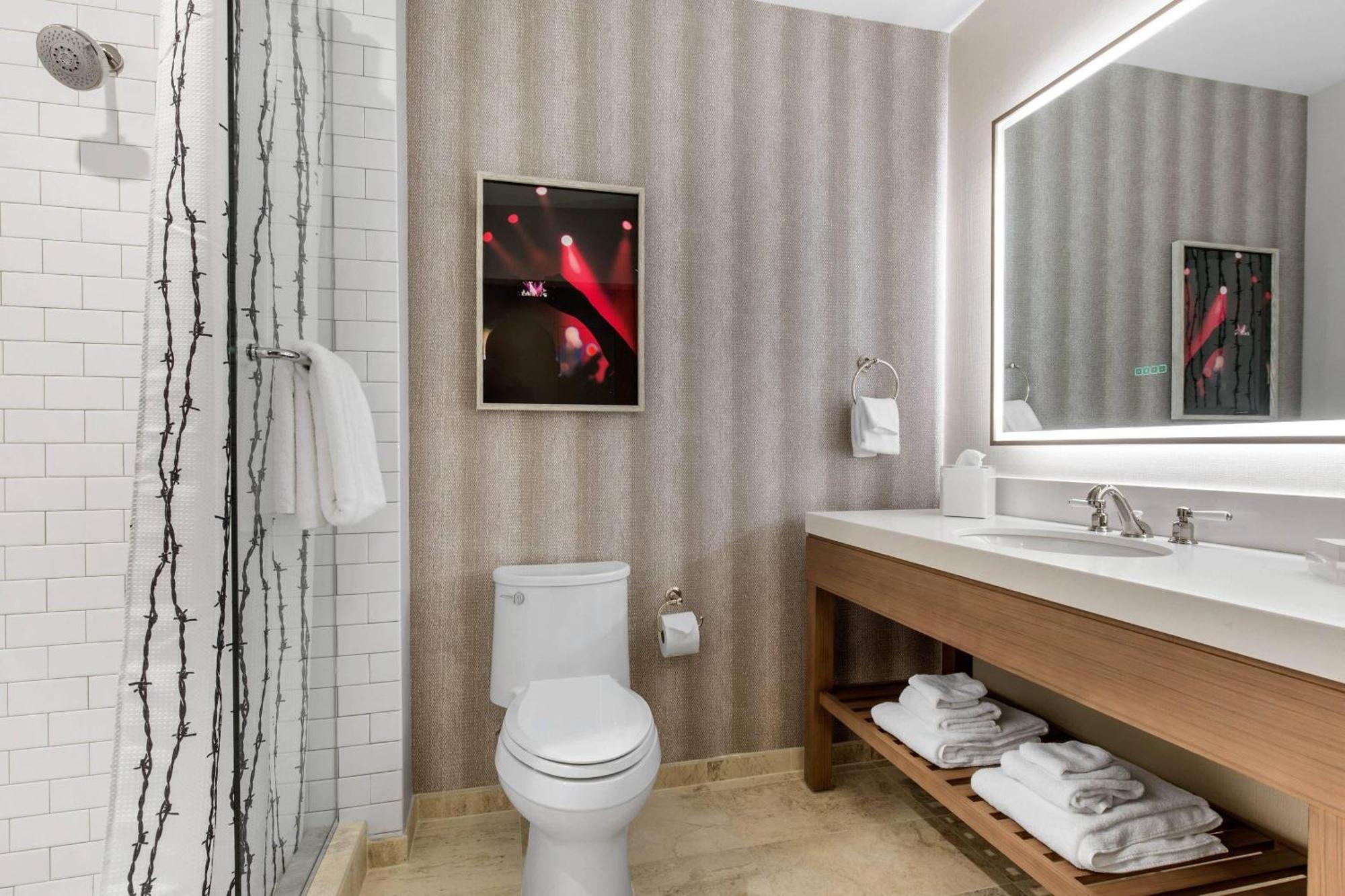 Hotel Cambria Downtown 4*