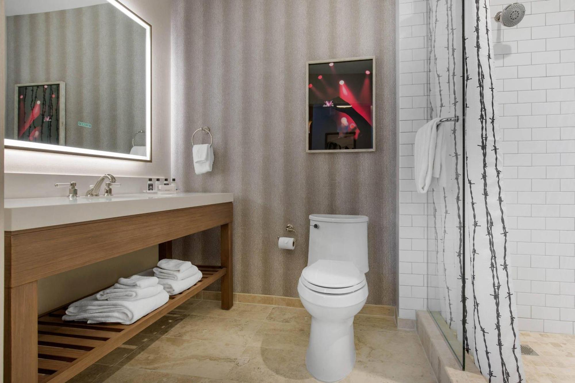 Cambria Downtown Hotel 4*