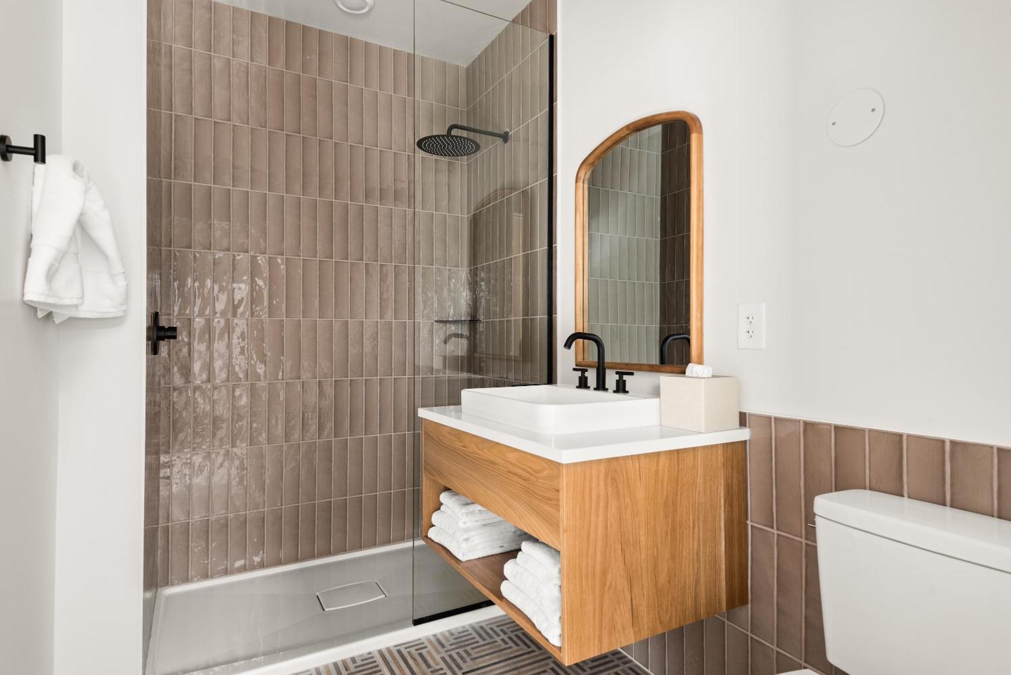 The Eighteen By Kasa