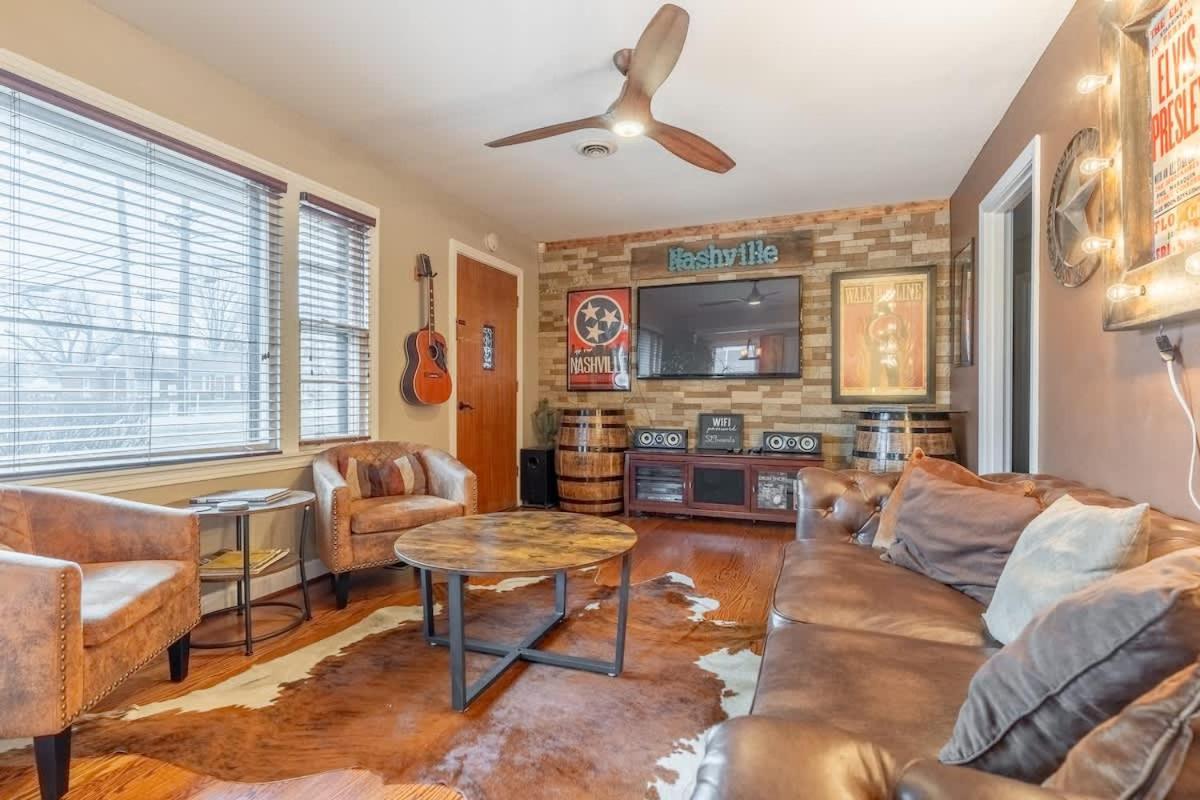 The Musicians By Local Holiday home