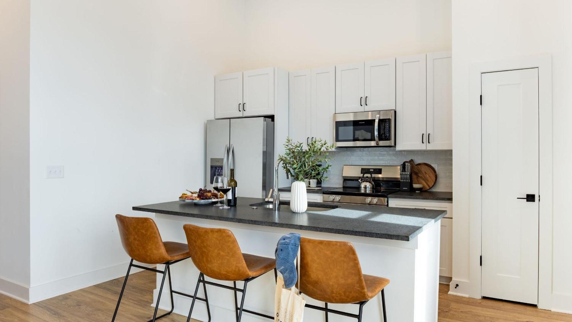 New Build Sleeps 12 2 Modern Design Near Downtown Holiday home *