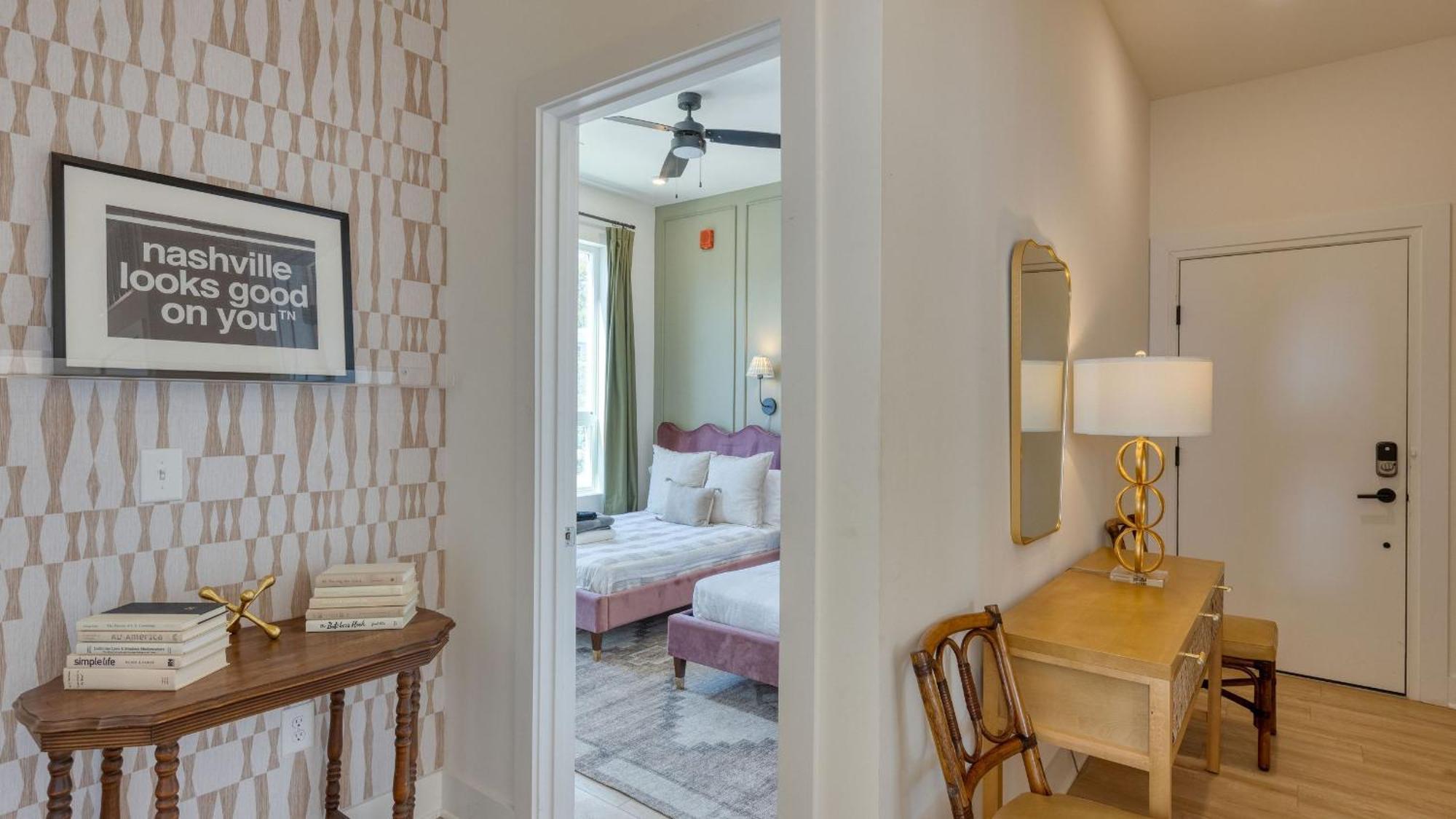 Modern Getaway Minutes From Downtown Five Points Hearth And Hideout By Avantstay Holiday home *