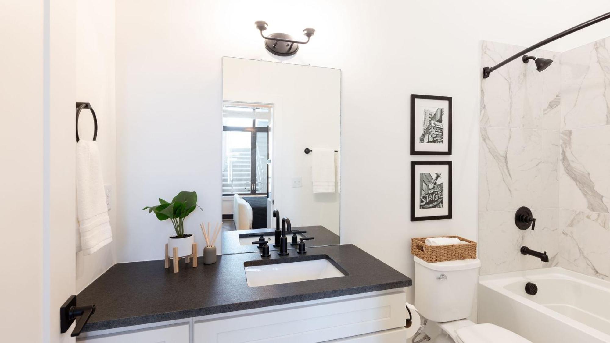 Holiday home New Build Sleeps 12 2 Modern Design Near Downtown Nashville