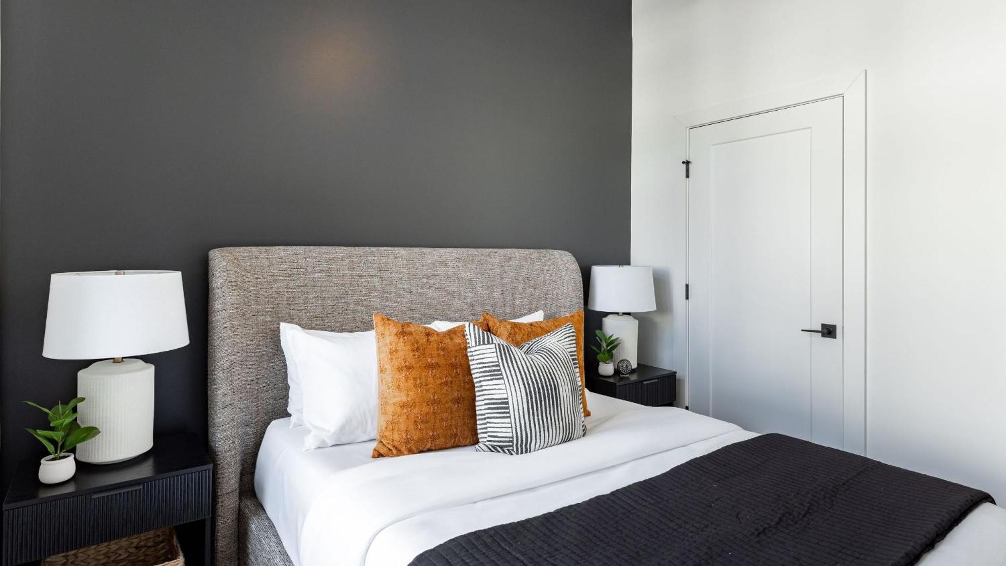 New Build Sleeps 12 2 Modern Design Near Downtown Nashville