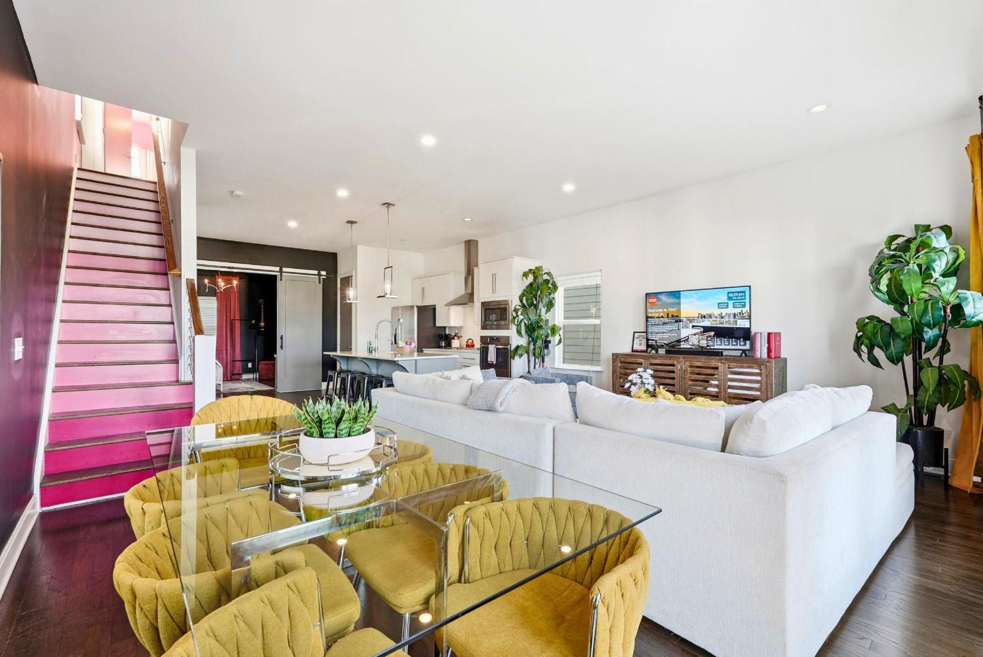 New Updates! Skyline Rooftopfirepitwalk To Gulch