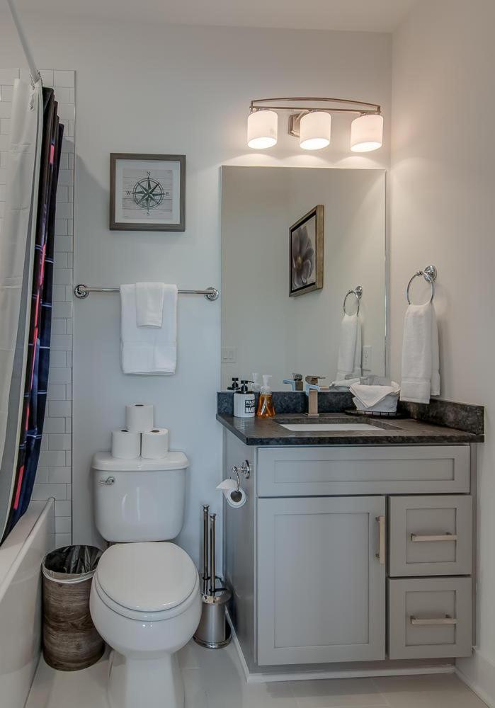 The East Side Vibe By Local Holiday home