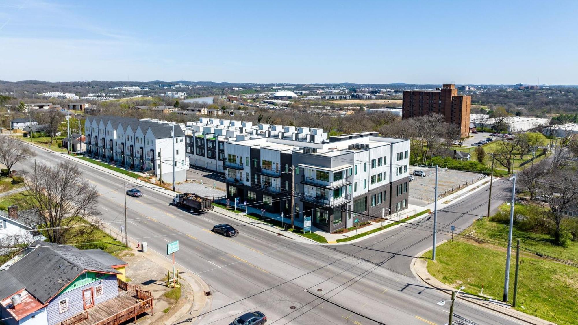 Holiday home New Build Sleeps 12 2 Modern Design Near Downtown