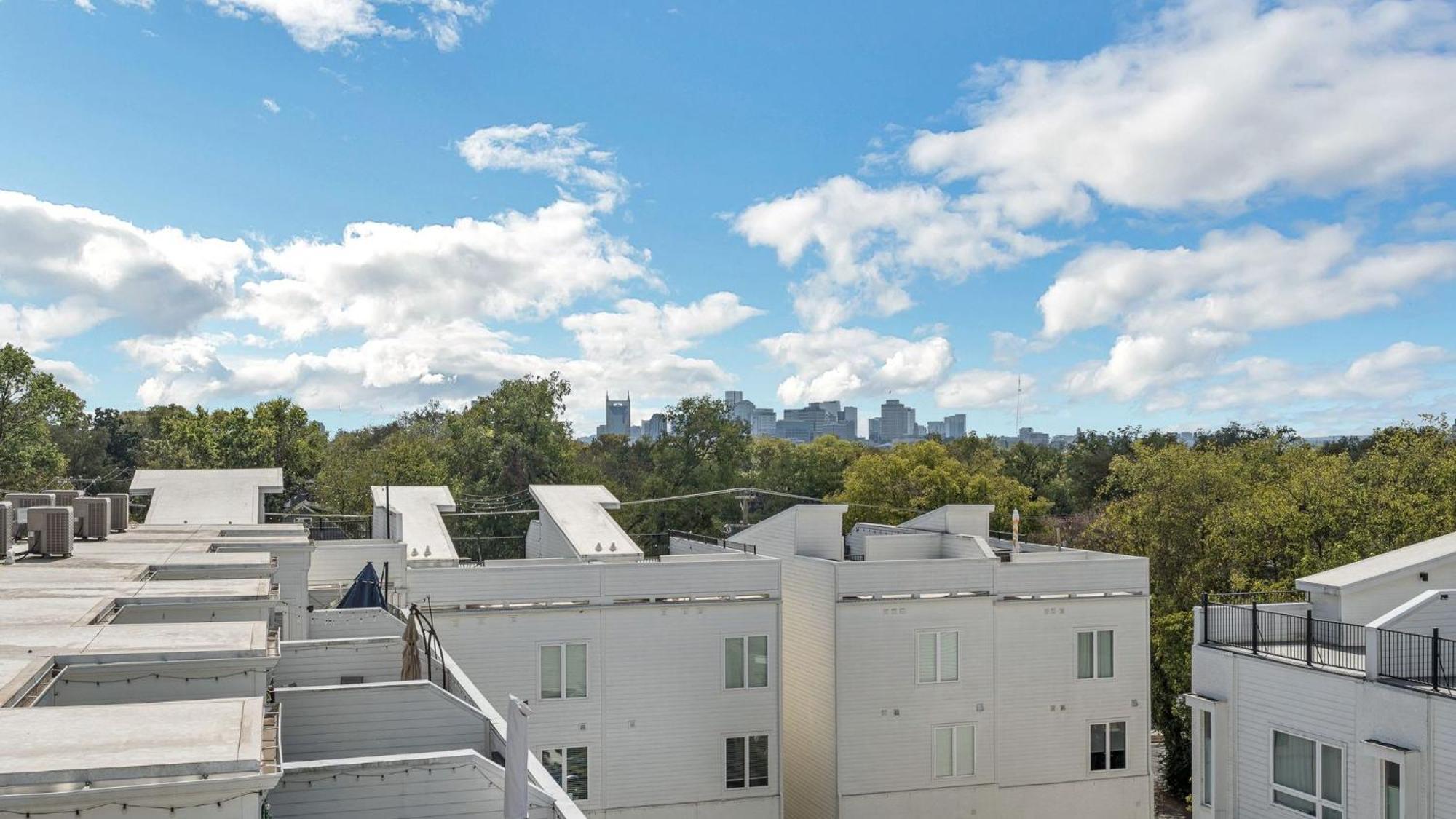 Modern Getaway Minutes From Downtown Five Points Hearth And Hideout By Avantstay Nashville