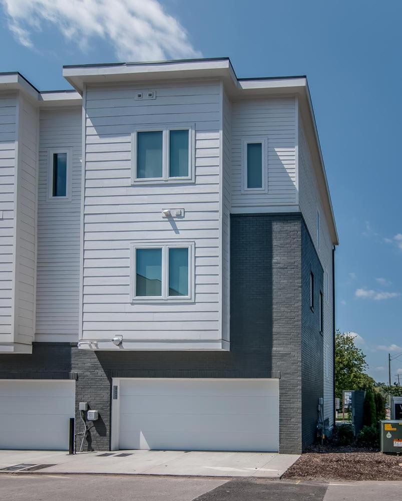 The East Side Vibe By Local