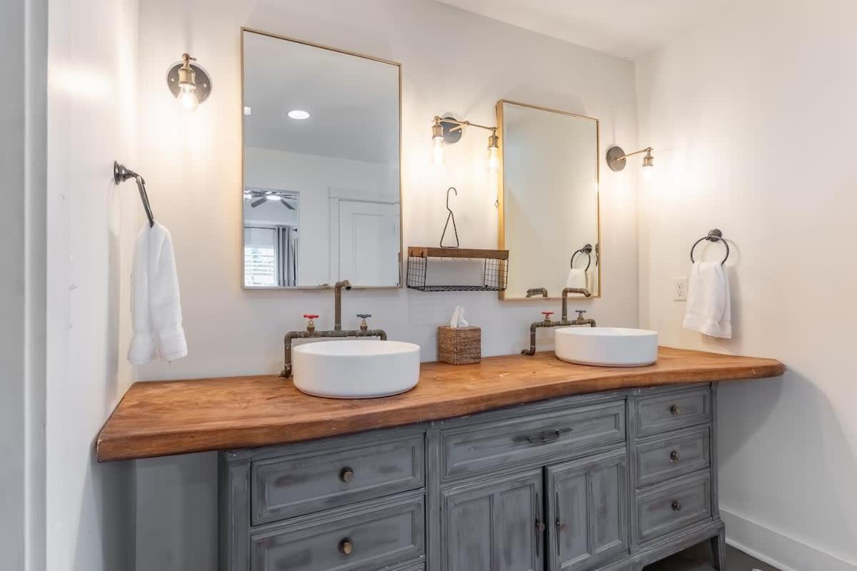 Riverside * Nashville