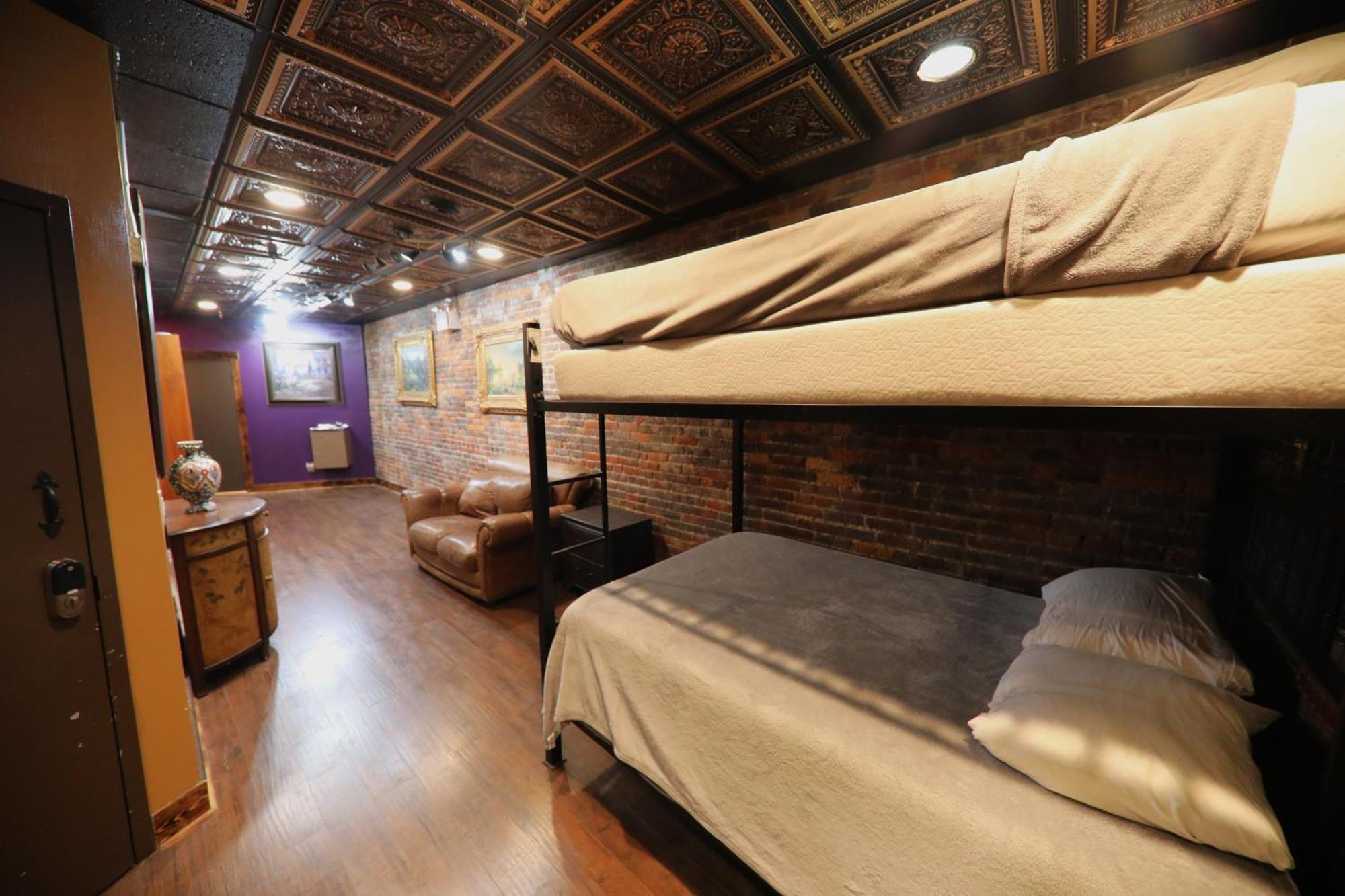 Rockstar Mansion By Broadway Holiday home Nashville