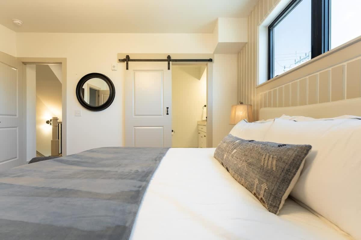 Holiday home Let The Good Times Roll By Local Nashville