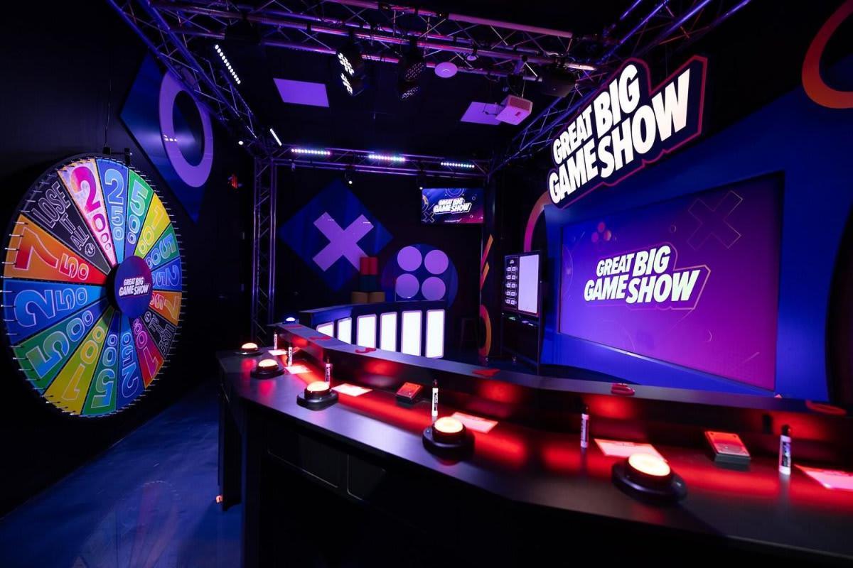 Holiday home Hot Tub, Rooftop, Skyline View, 5mins From Stadium, Less Than 10 Mins To 5 Points And Broadway, 3 Spacious Suites, Workspace, Garage Spaces And Ample Parking, 24 Hr Hospitality Nashville