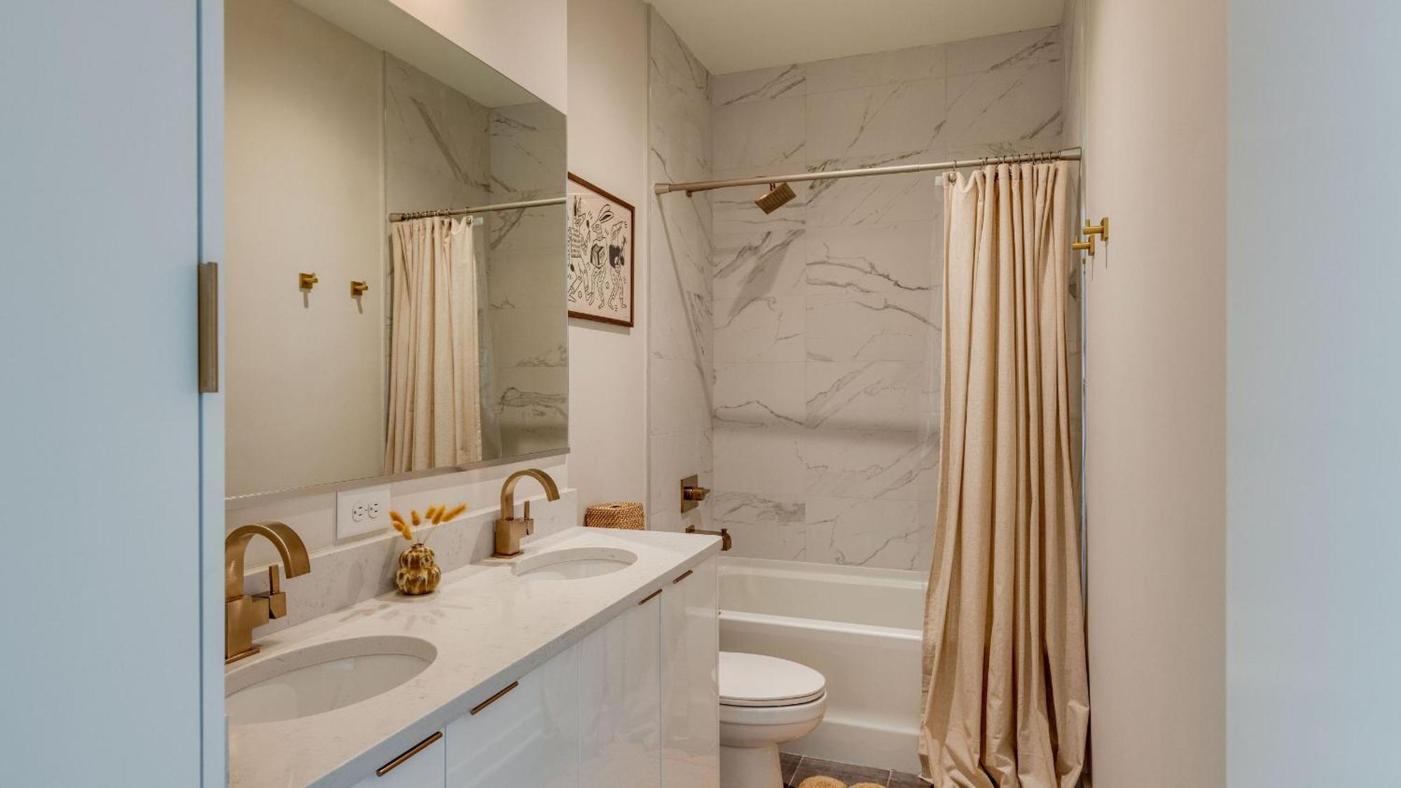 Sleeps 16 2 Modern Townhomes Minutes To Broadway Lischey 98 Degrees By Avantstay Nashville