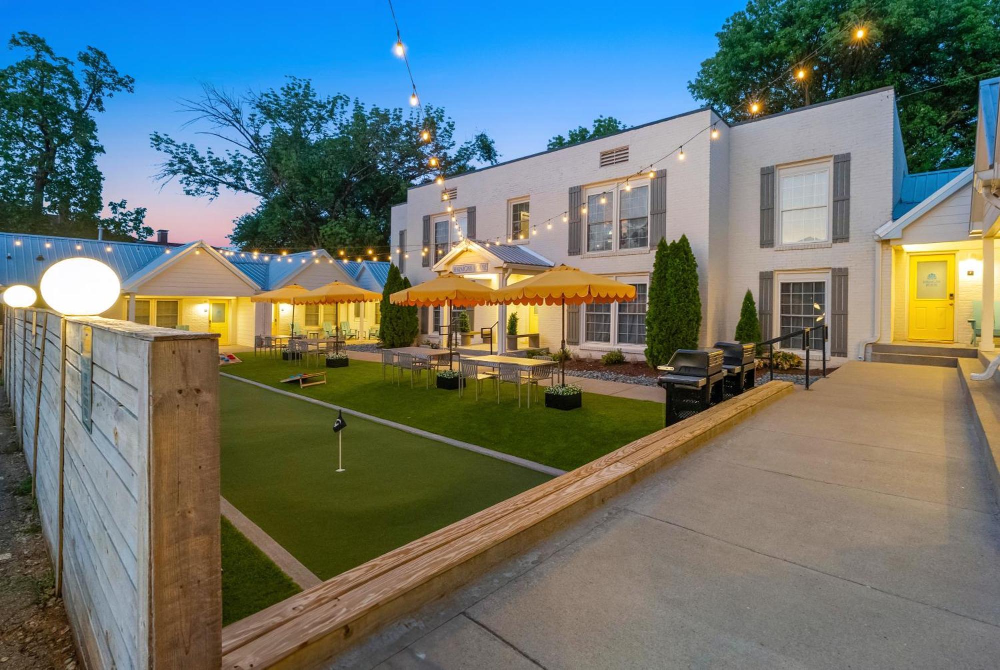 Harmony House Aparthotel