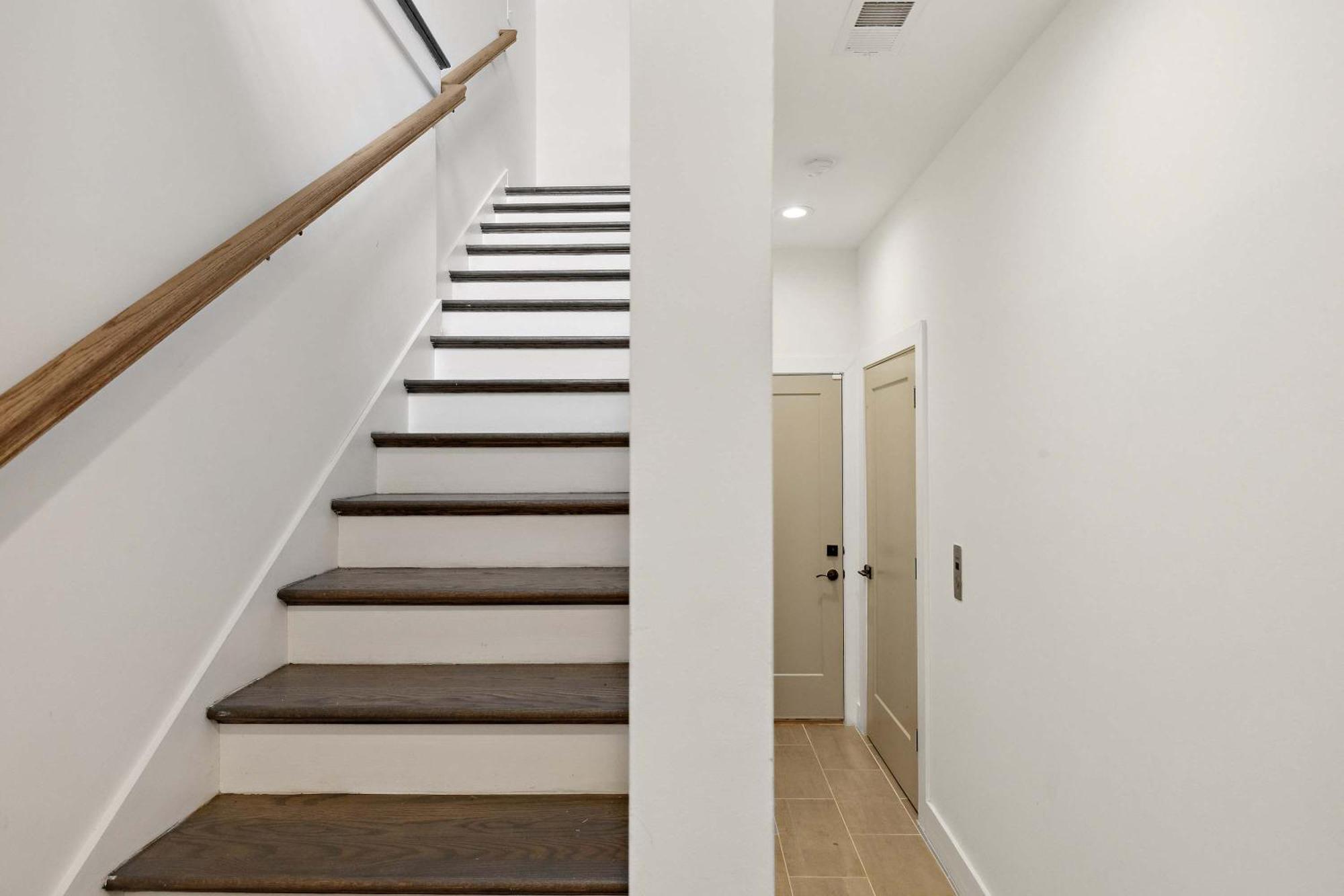 West End Oasis-new Building & Rooftop Views Holiday home *