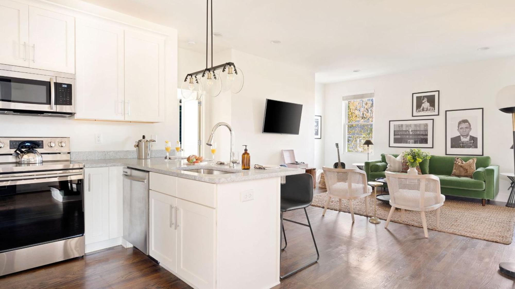 Apartment Hart 9 By Avantstay Gorgeous Town House W Modern Amenities In *