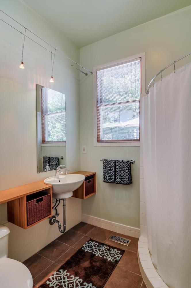 The Hummingbird Retreat By Local *