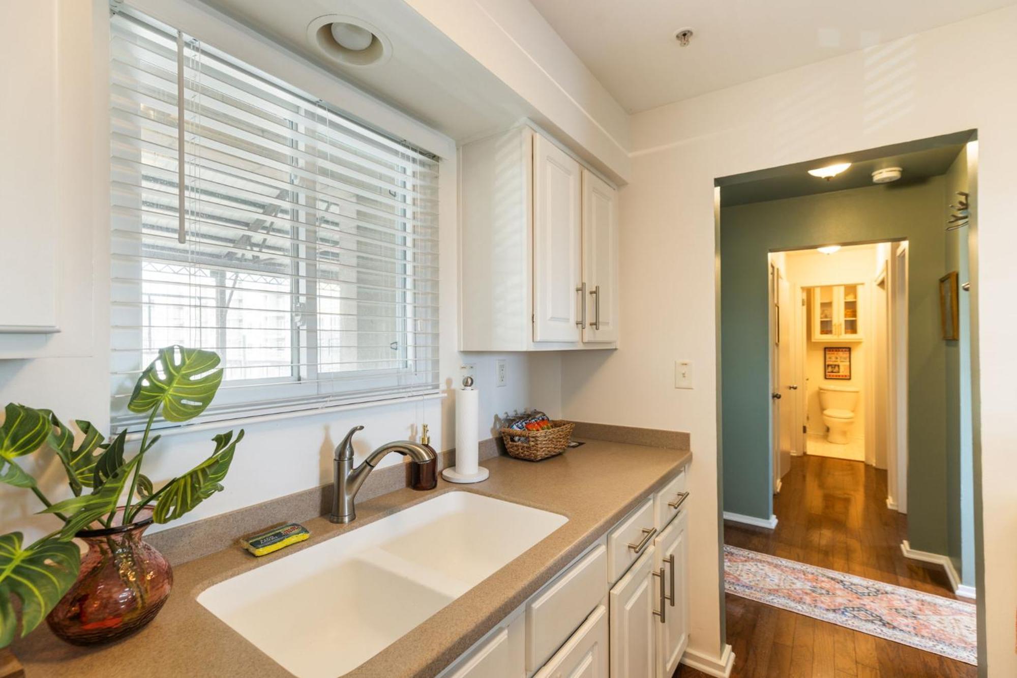 Apartment Downtown Riverfront Unit 790 *