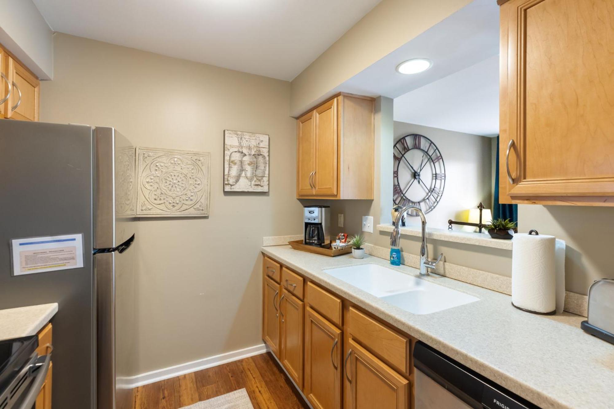 Downtown Riverfront Apartment