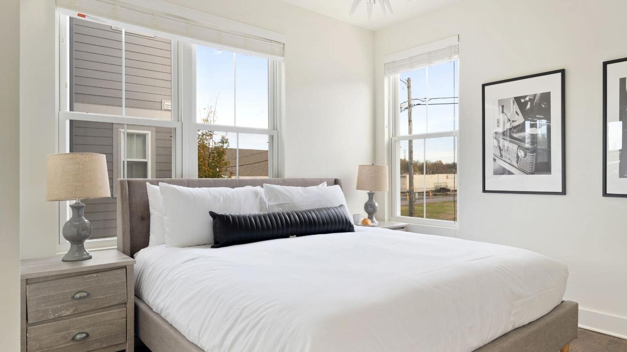 Hart Buyout 3 By Avantstay Two Town House Buyout W Modern Amenities In * Nashville