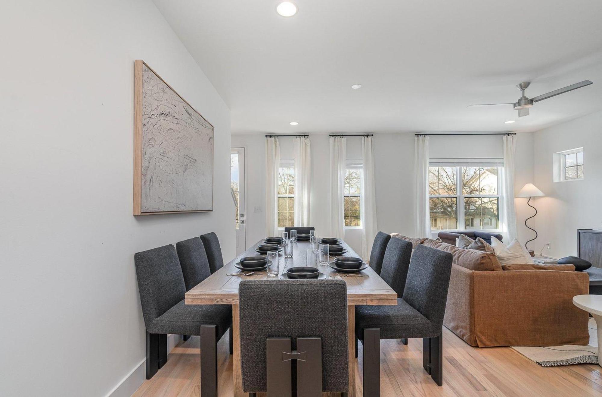 Holiday home Aurora-private Deck-9 Mins To Broadway