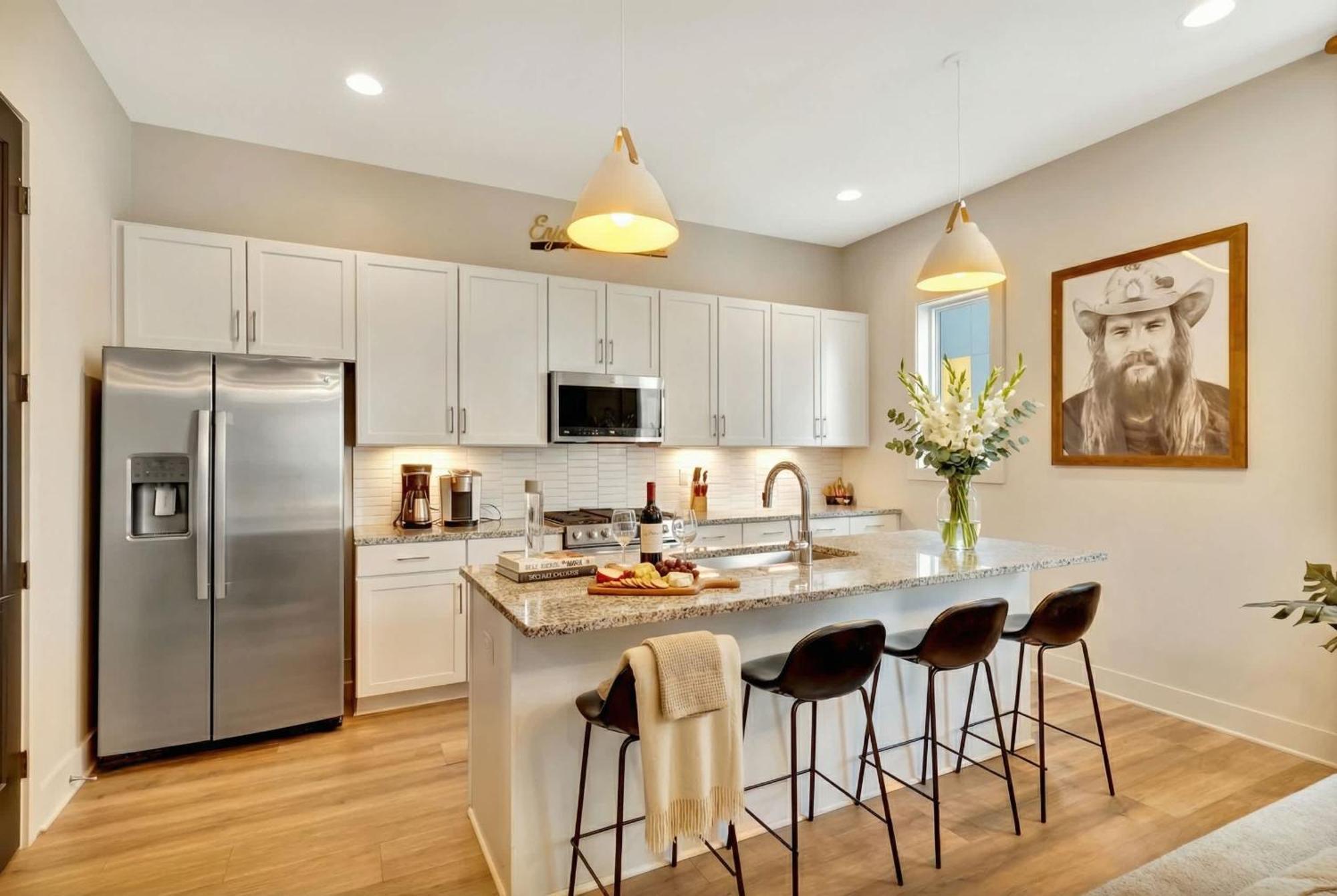 Holiday home Rooftop Deck 2 Car Garage Near Downtown