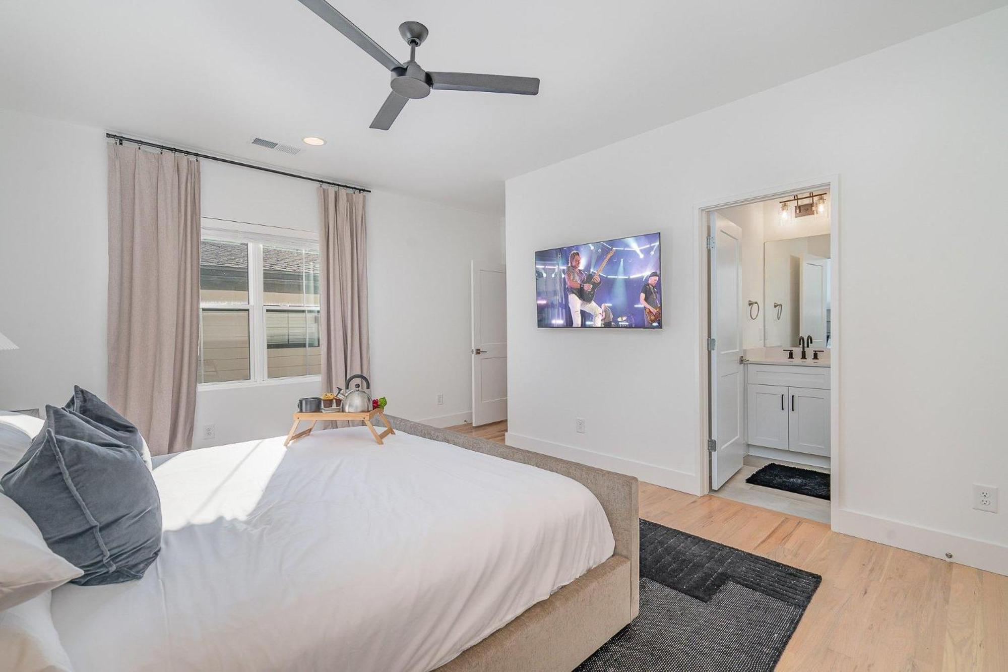 Aurora-private Deck-9 Mins To Broadway