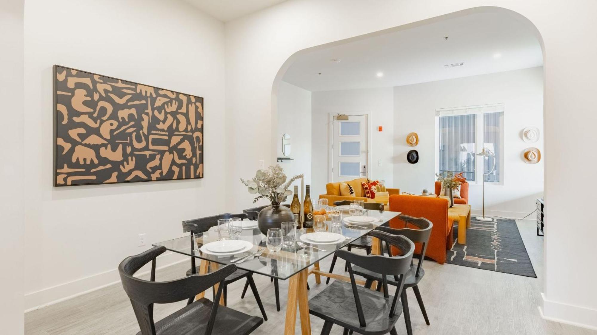 Sleeps 28 2 Units Near Dt Outrider By Avantstay Holiday home Nashville