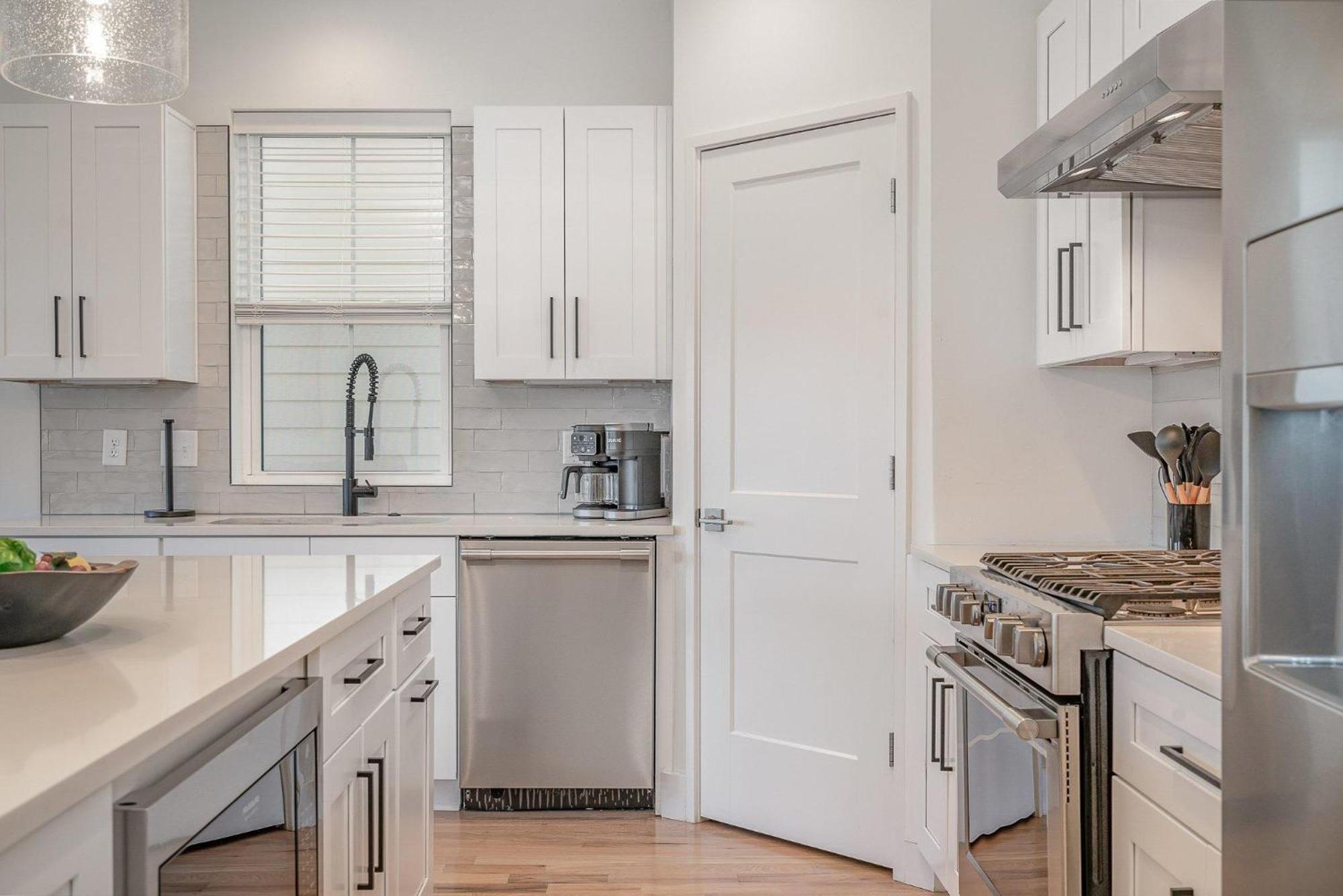 Aurora-private Deck-9 Mins To Broadway * Nashville