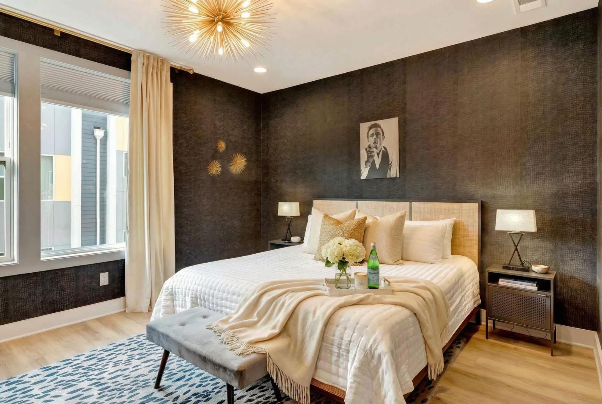 Rooftop Deck 2 Car Garage Near Downtown Nashville