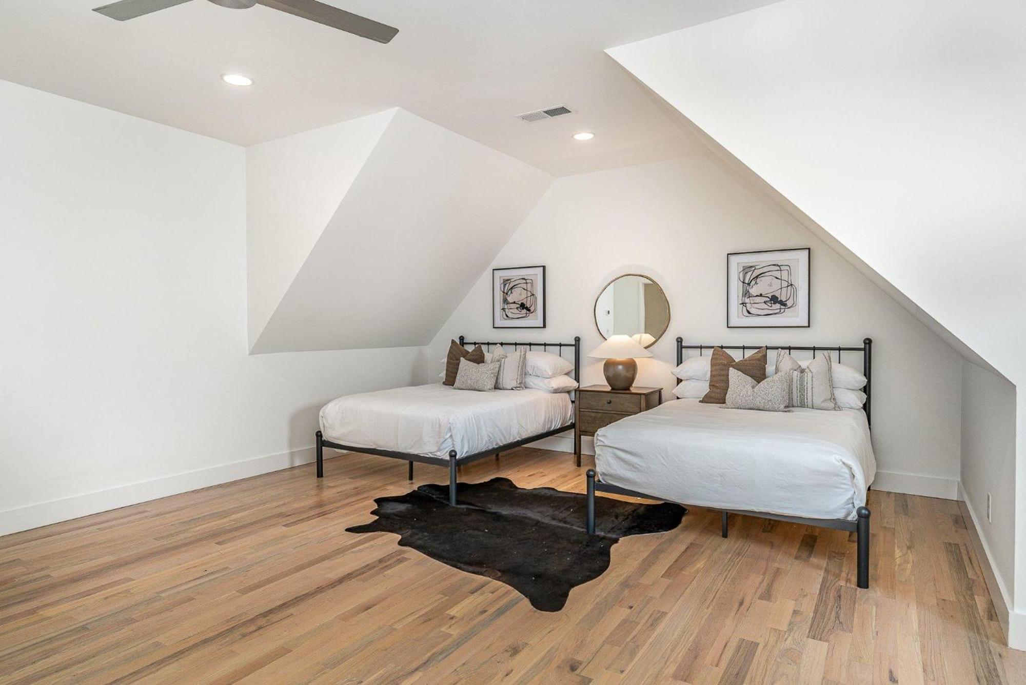 Aurora-private Deck-9 Mins To Broadway