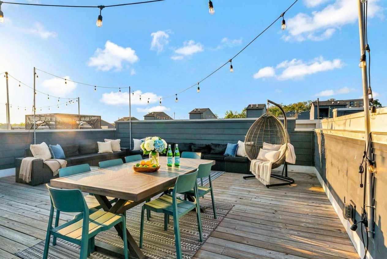 Holiday home Rooftop Deck 2 Car Garage Near Downtown Nashville