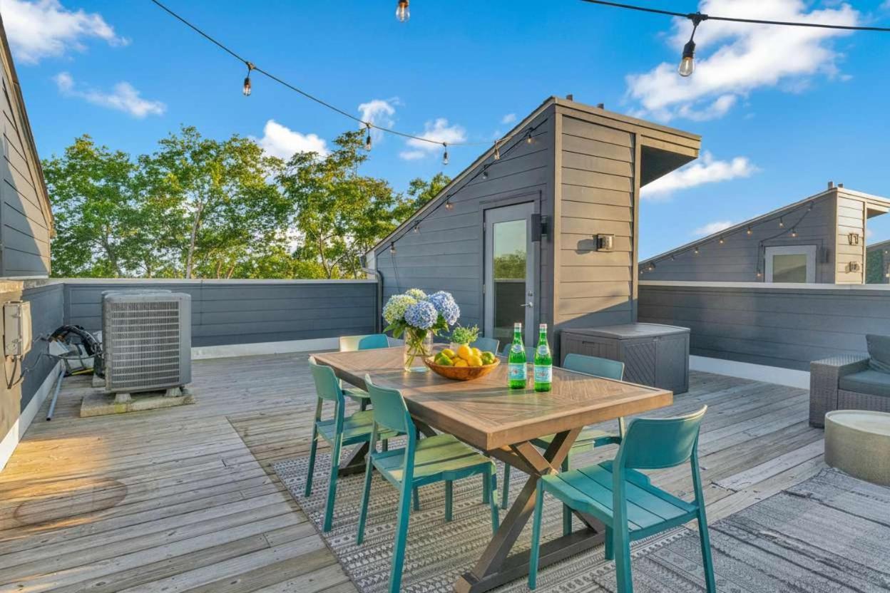Holiday home Rooftop Deck 2 Car Garage Near Downtown