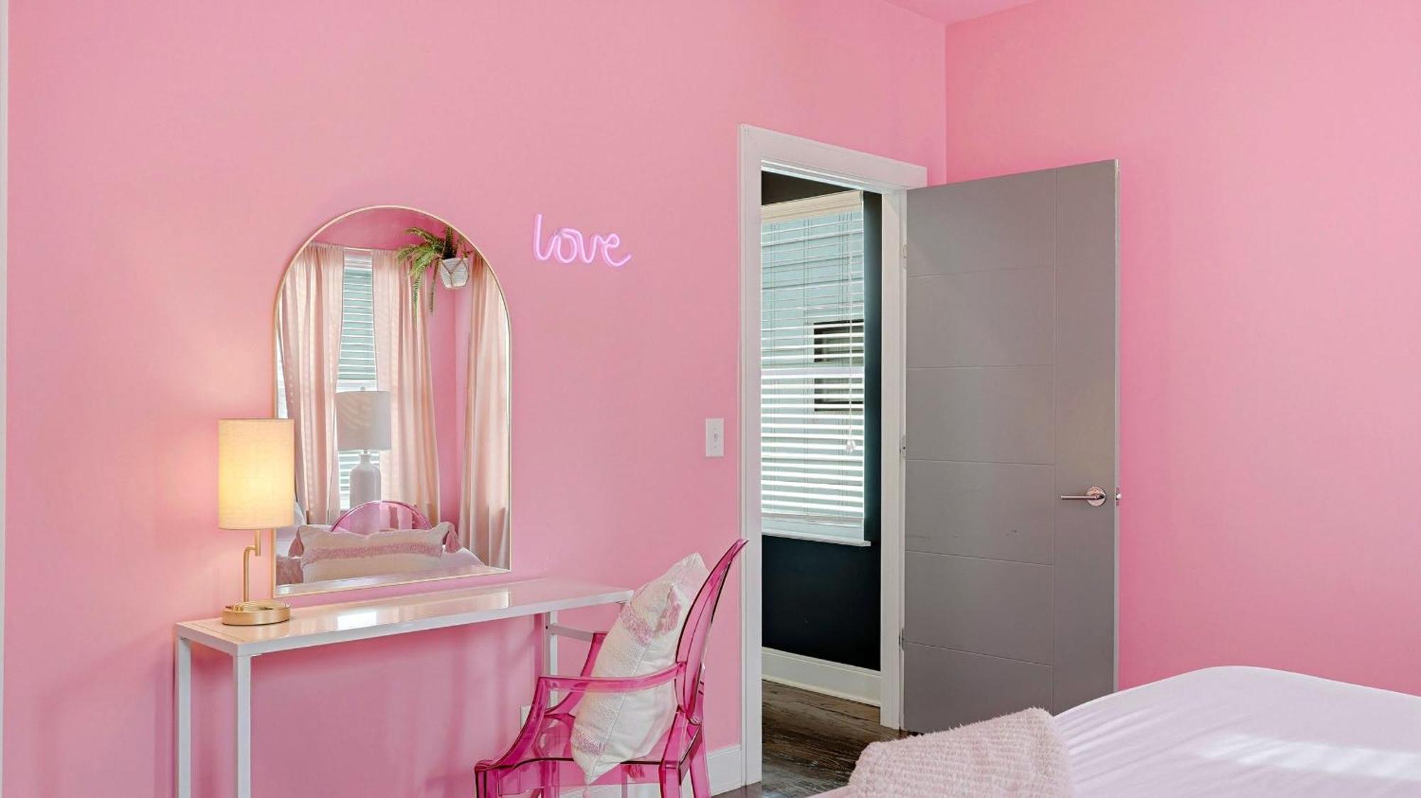 New Updates! Skyline Rooftopfirepitwalk To Gulch Holiday home